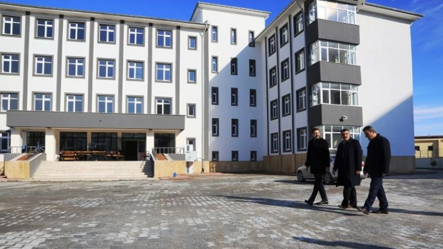 Atatürk Kız Anadolu Lisesi yeni binasına taşınıyor