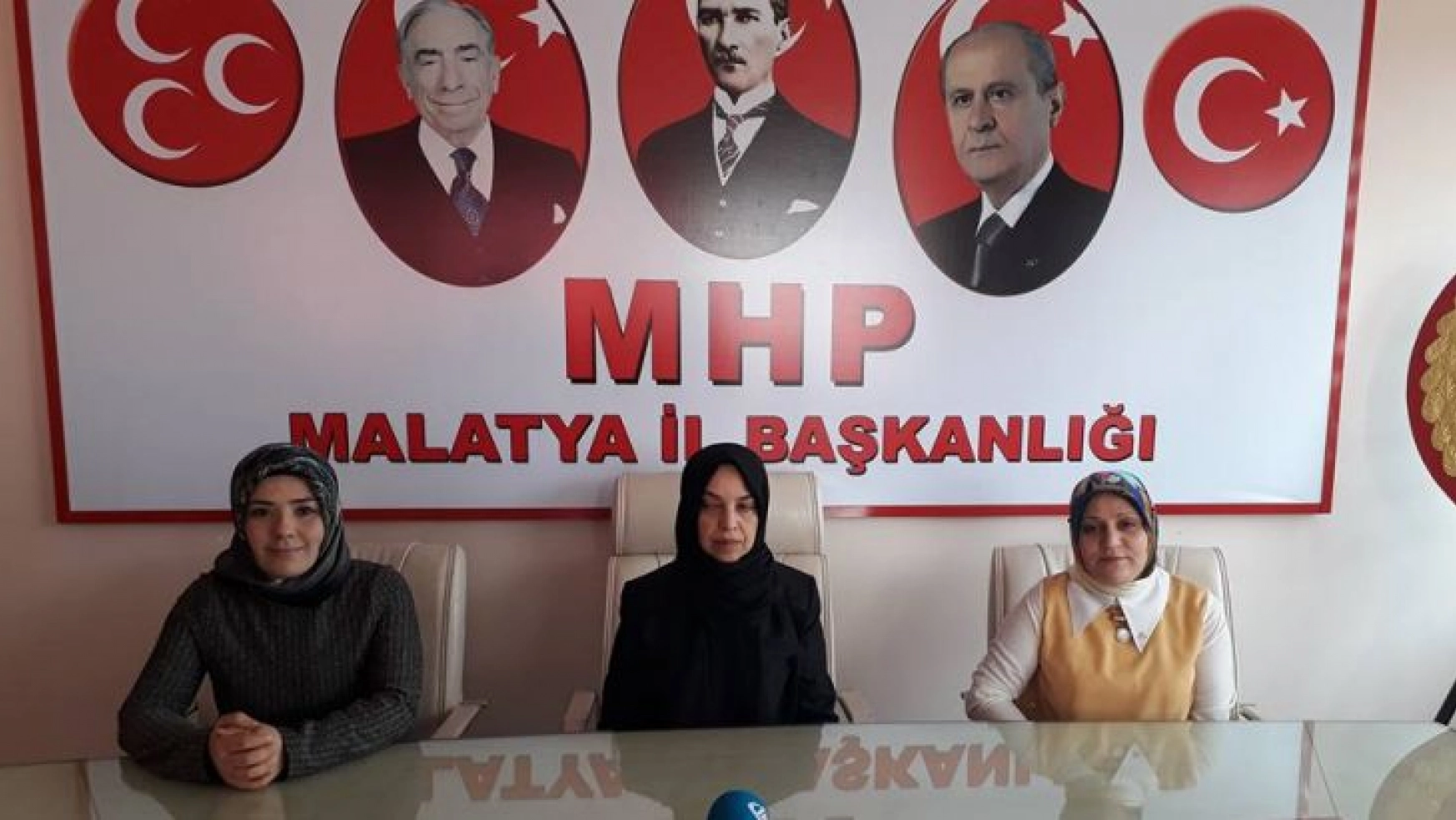 MHP Kadın Kolları Şehitler İçin Mevlit Okuttu. 