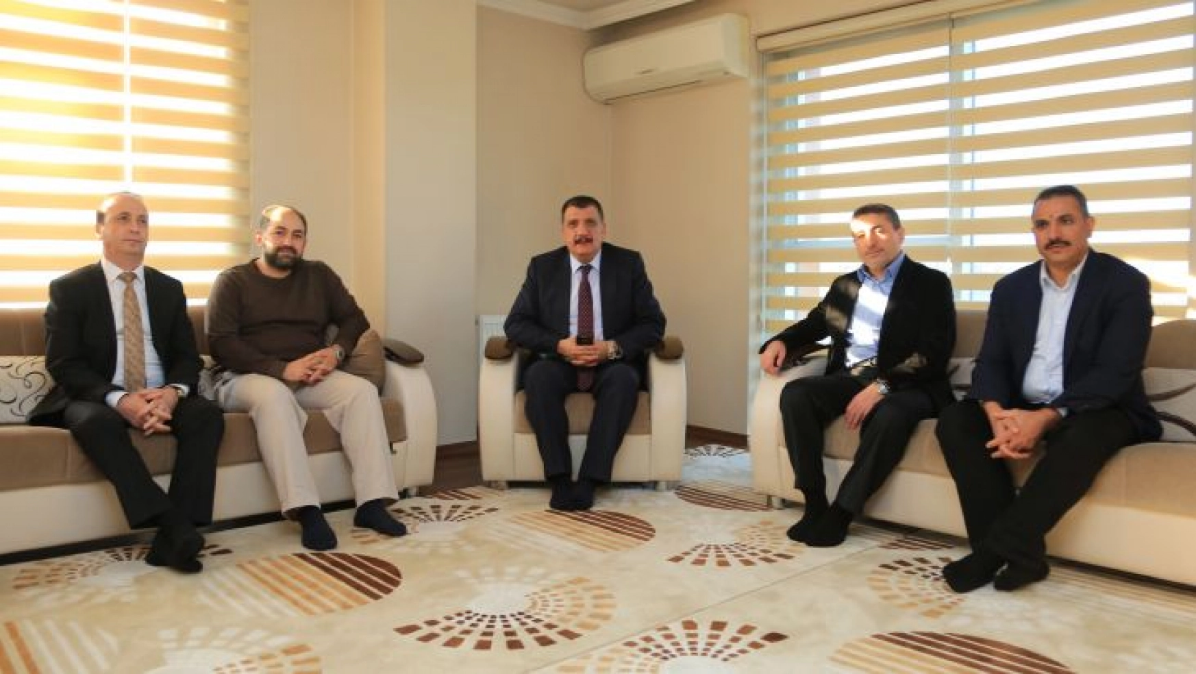 Başkan Gürkan, Hayat Vakfı Malatya Şubesi'ni Ziyaret Etti