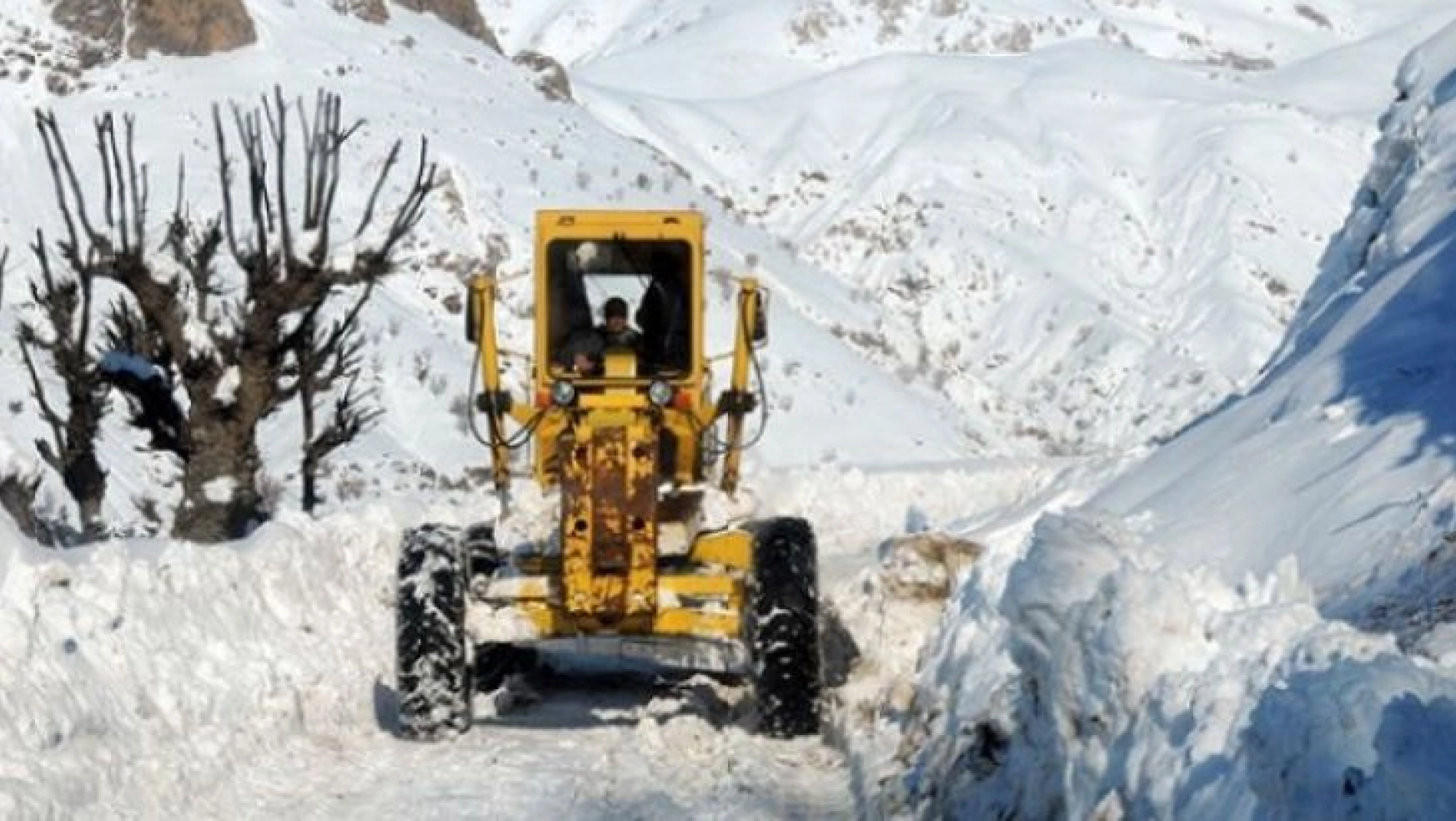 Malatya'da kar nedeniyle 114 mahalleyle ulaşım sağlanamıyor
