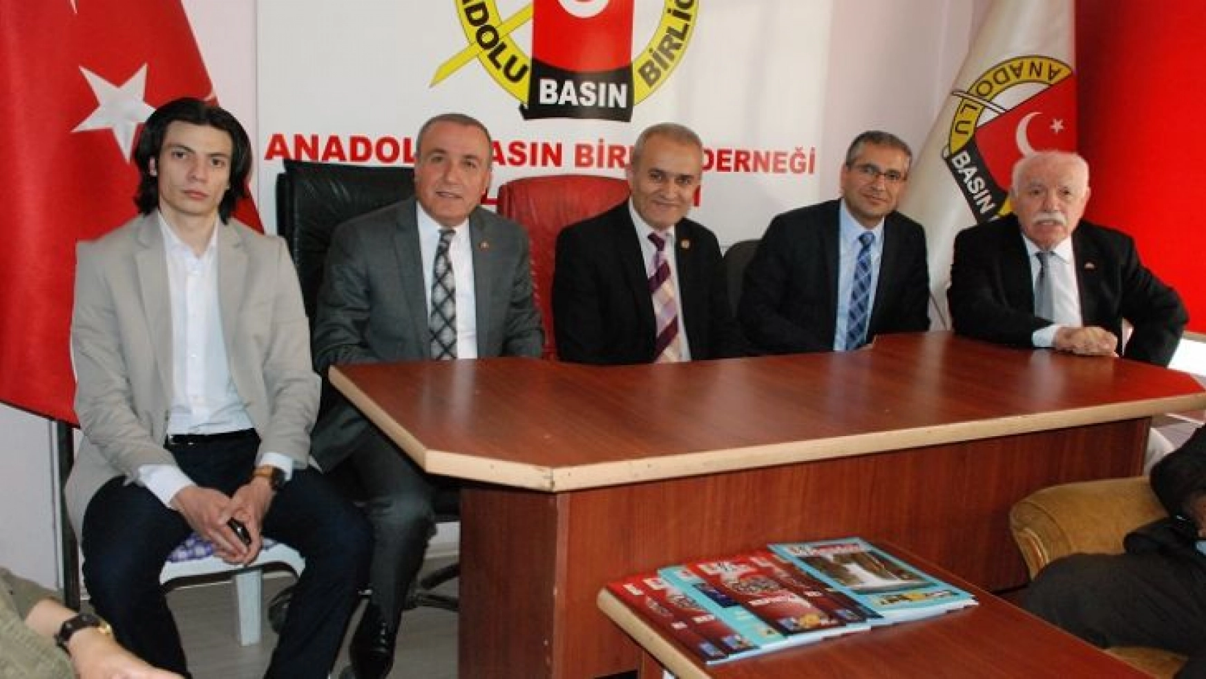 MHP Malatya Milletvekillerinden Anadolu Basın Birliği Derneğine Ziyaret