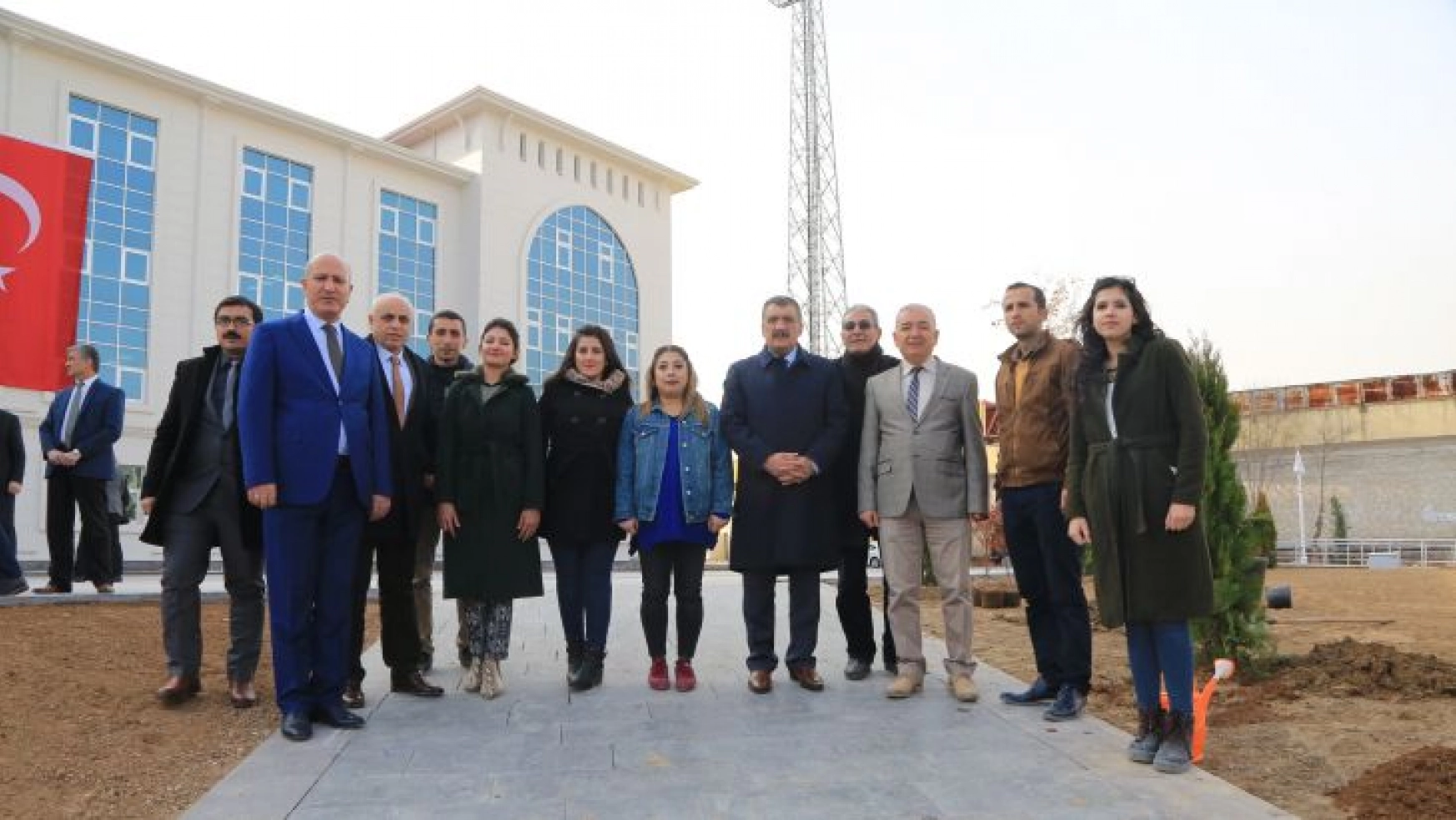Başkan Gürkan, 'Hizmet Binamızın Ön Bahçesi Bir Park Hüviyetine Kavuştu'