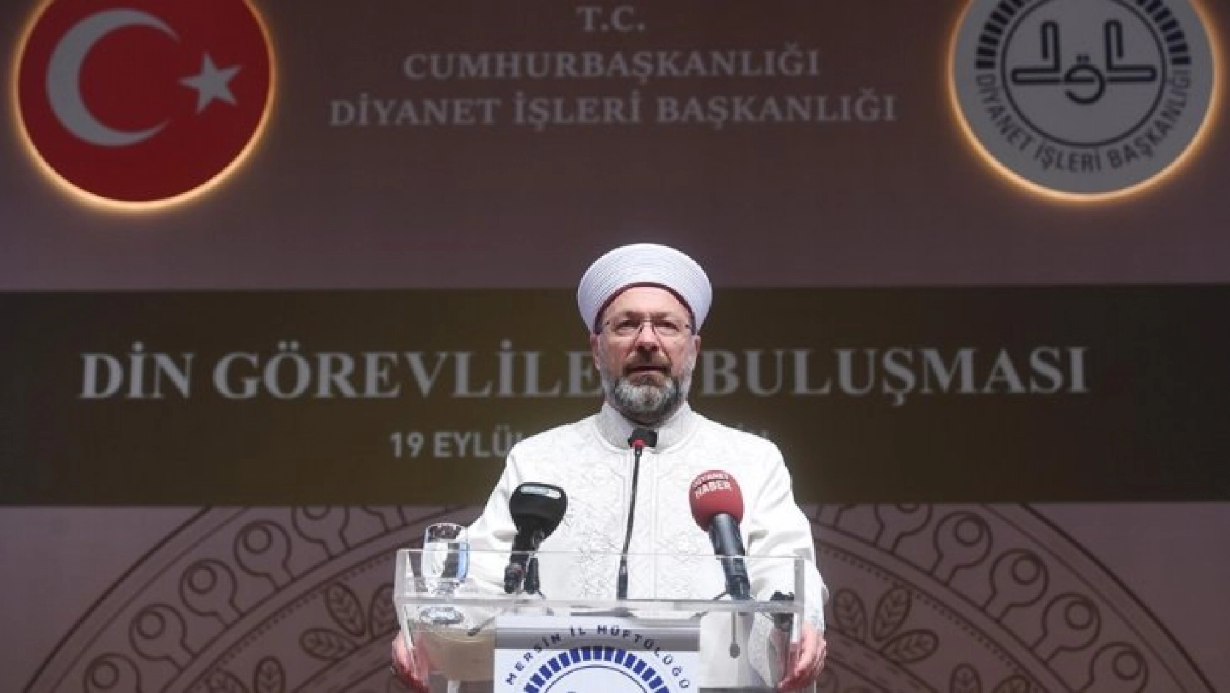 Erbaş: 'İslam'da hayatın, şehrin ve medeniyetin merkezinde cami vardır'