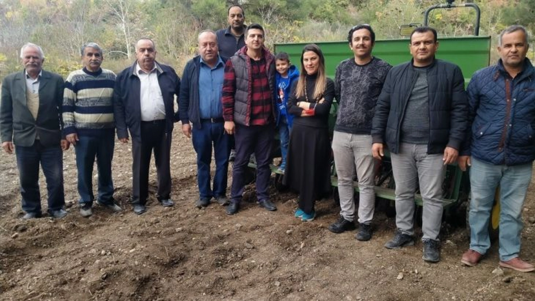 Erzin'de ata tohumu karakılçık buğdayı toprakla buluştu