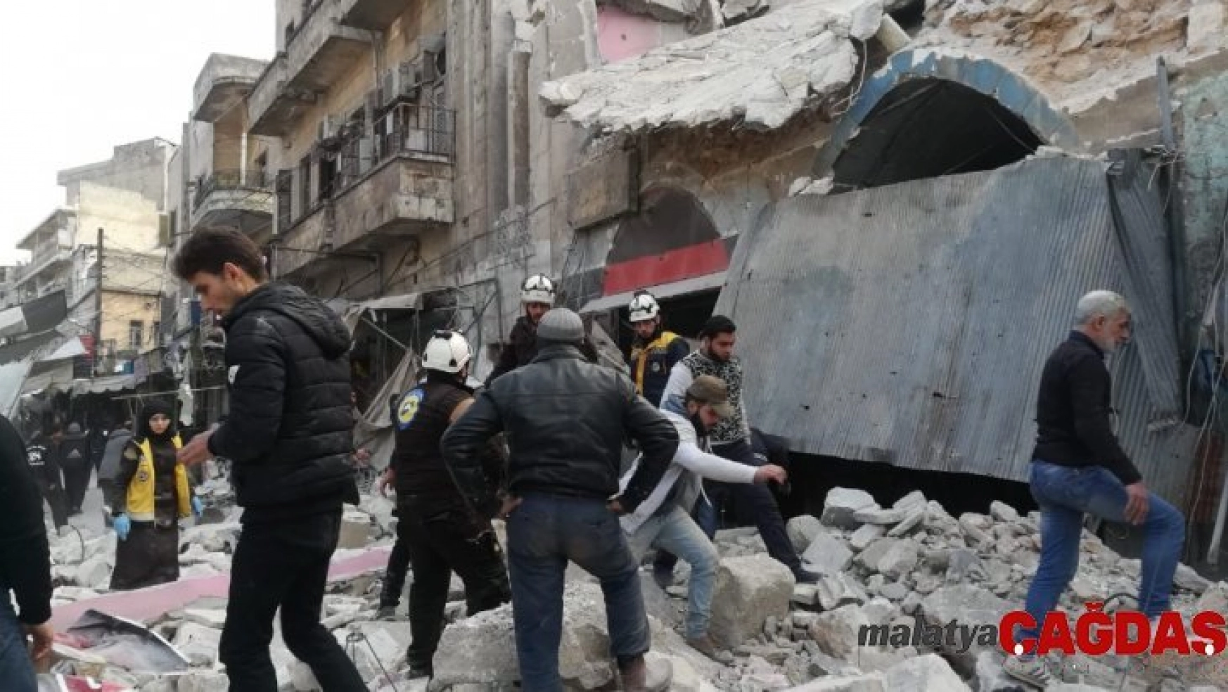 Esad rejimi İdlib'te pazar yerine saldırdı: 8 yaralı
