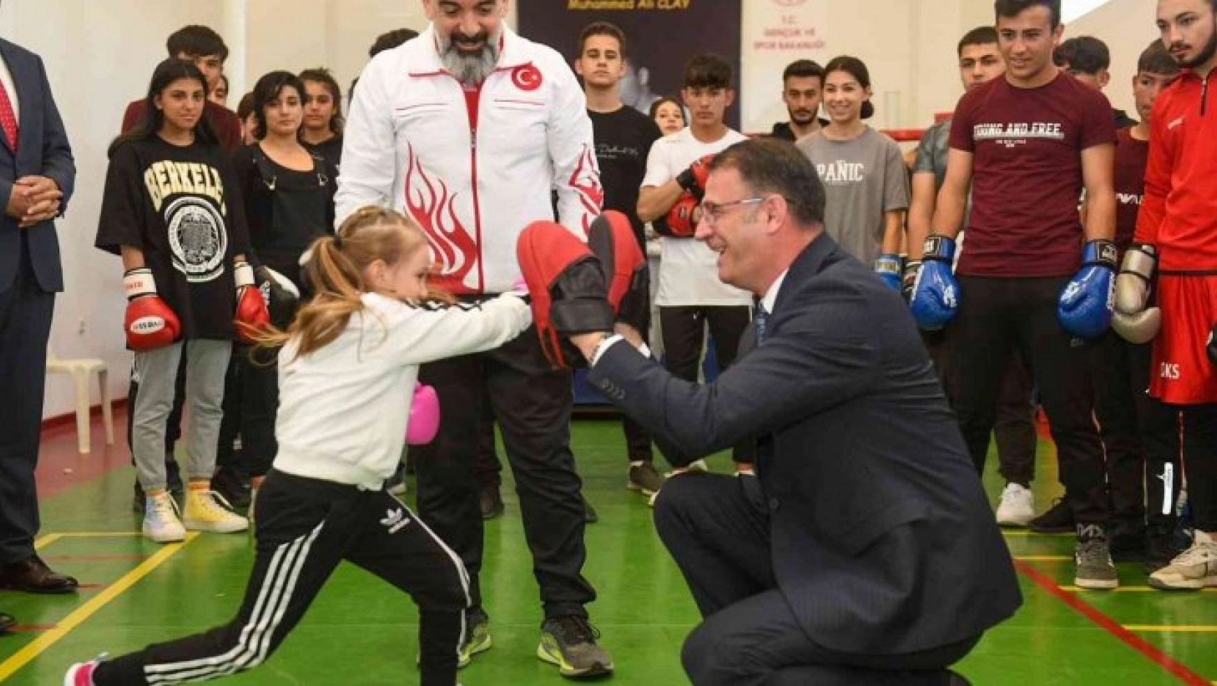 Fair play ödüllü Vali Balcı, 'Spor Van' projesini hayata geçiriyor