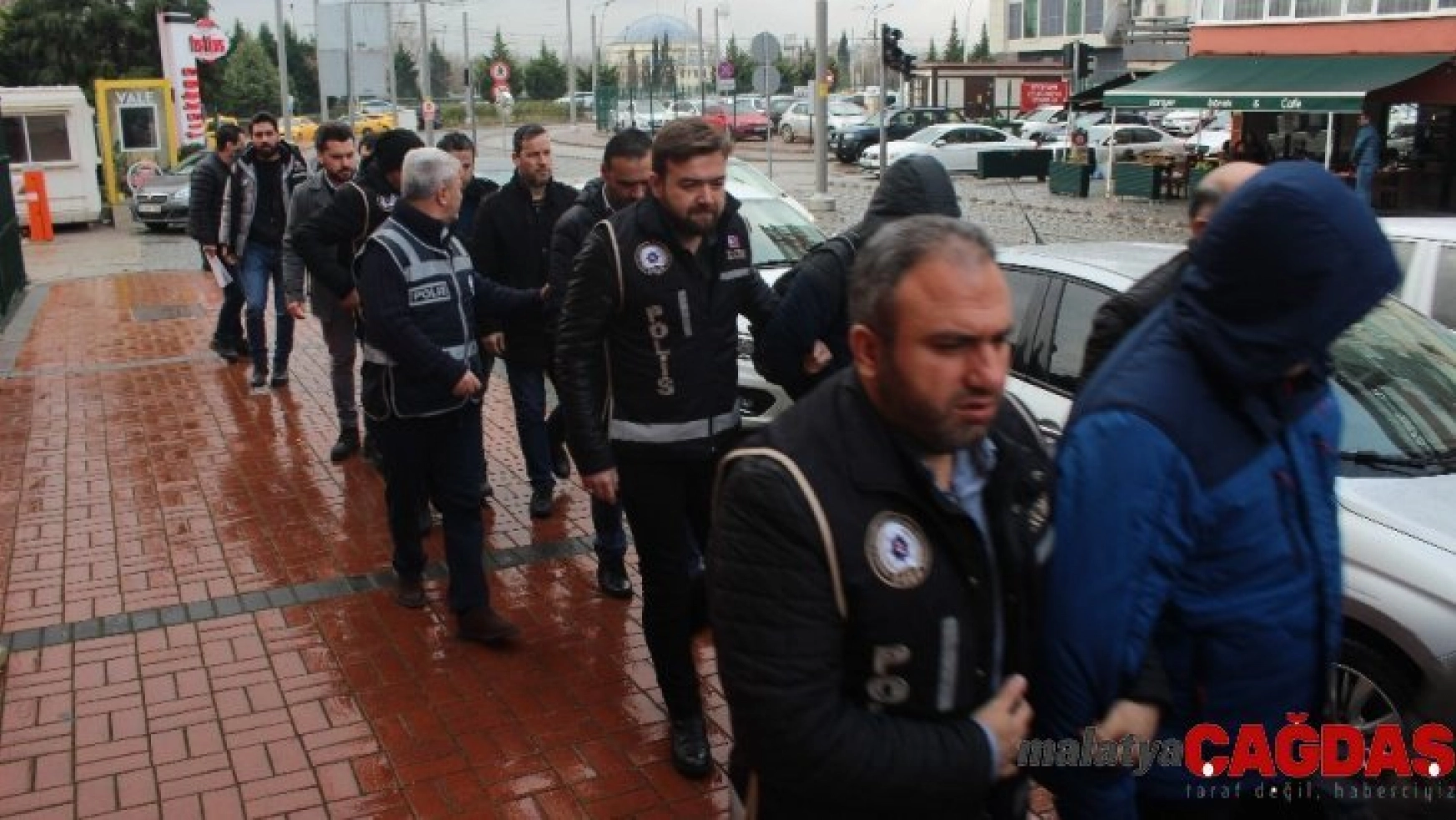 FETÖ'nün adli yapılanmasında gözaltına alınan 34 kişi serbest kaldı