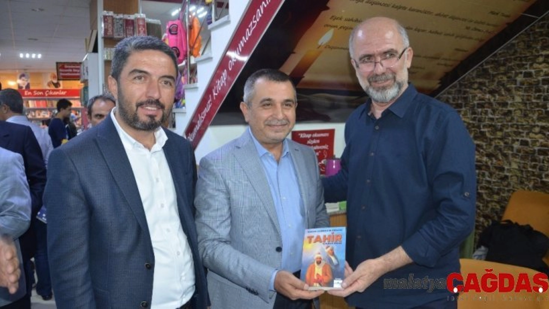 Gazeteci -Yazar Özkan, ilk Roman kitabını çıkardı