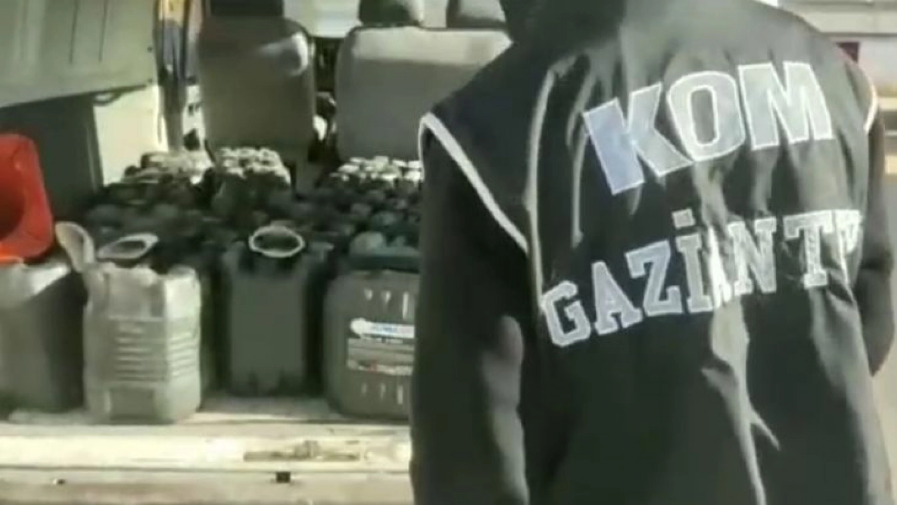 Gaziantep'te kaçak akaryakıt ve sahte alkol operasyonu