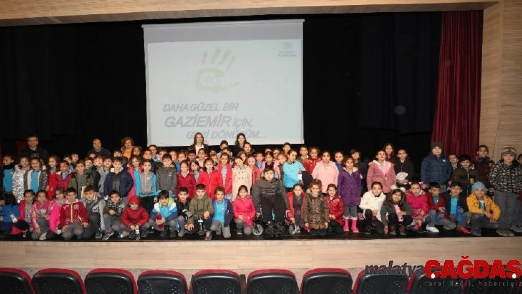 Gaziemir'de öğrenciler geri dönüşüm konusunda bilinçlendiriliyor