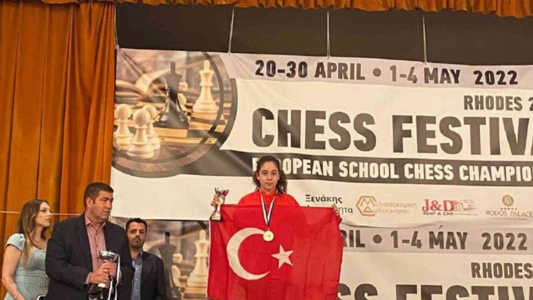GKV'li Beren Kalyoncu satrançta Avrupa ikincisi oldu