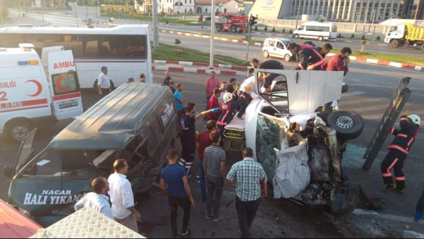 Malatya'da iki minibüs çarpıştı: 12 yaralı