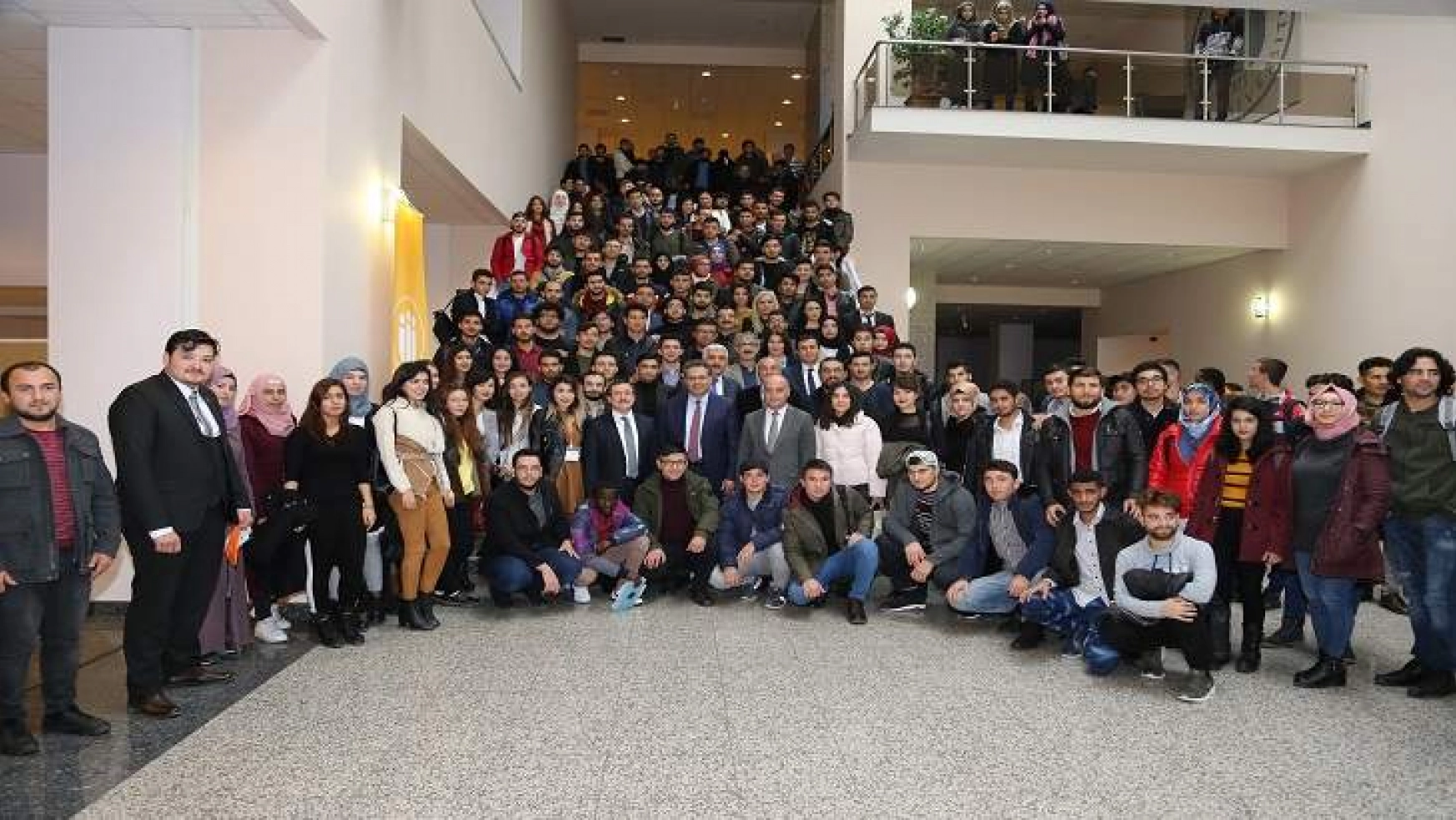 Rektör Prof. Dr. Kızılay Uluslararası Öğrencilerle Bir Araya Geldi