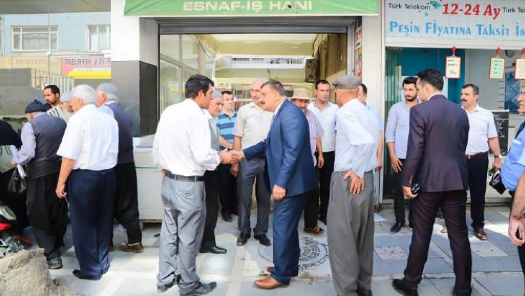 Başkan Gürkan, Minibüs Durukları İle Esnaf İş Hanı'ndaki Çalışmaları Yerinde İnceledi