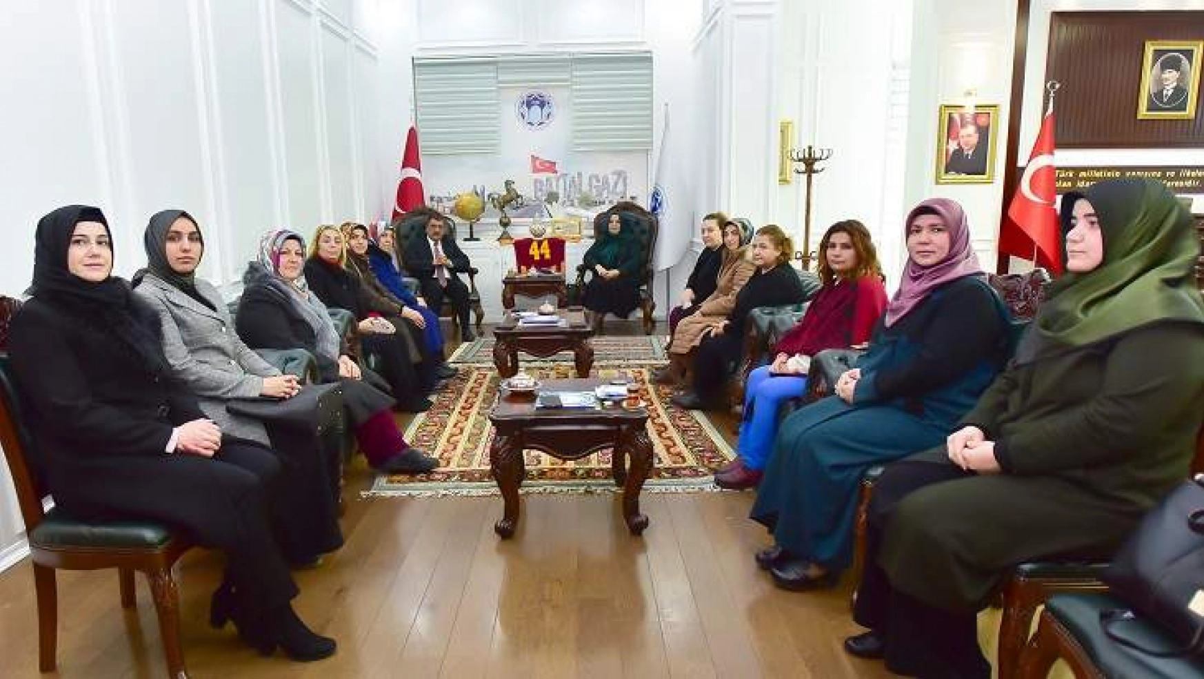 Ak Parti İl Kadın Kolları Başkanı Oğuzhan, Başkan Gürkan'ı Ziyaret Etti