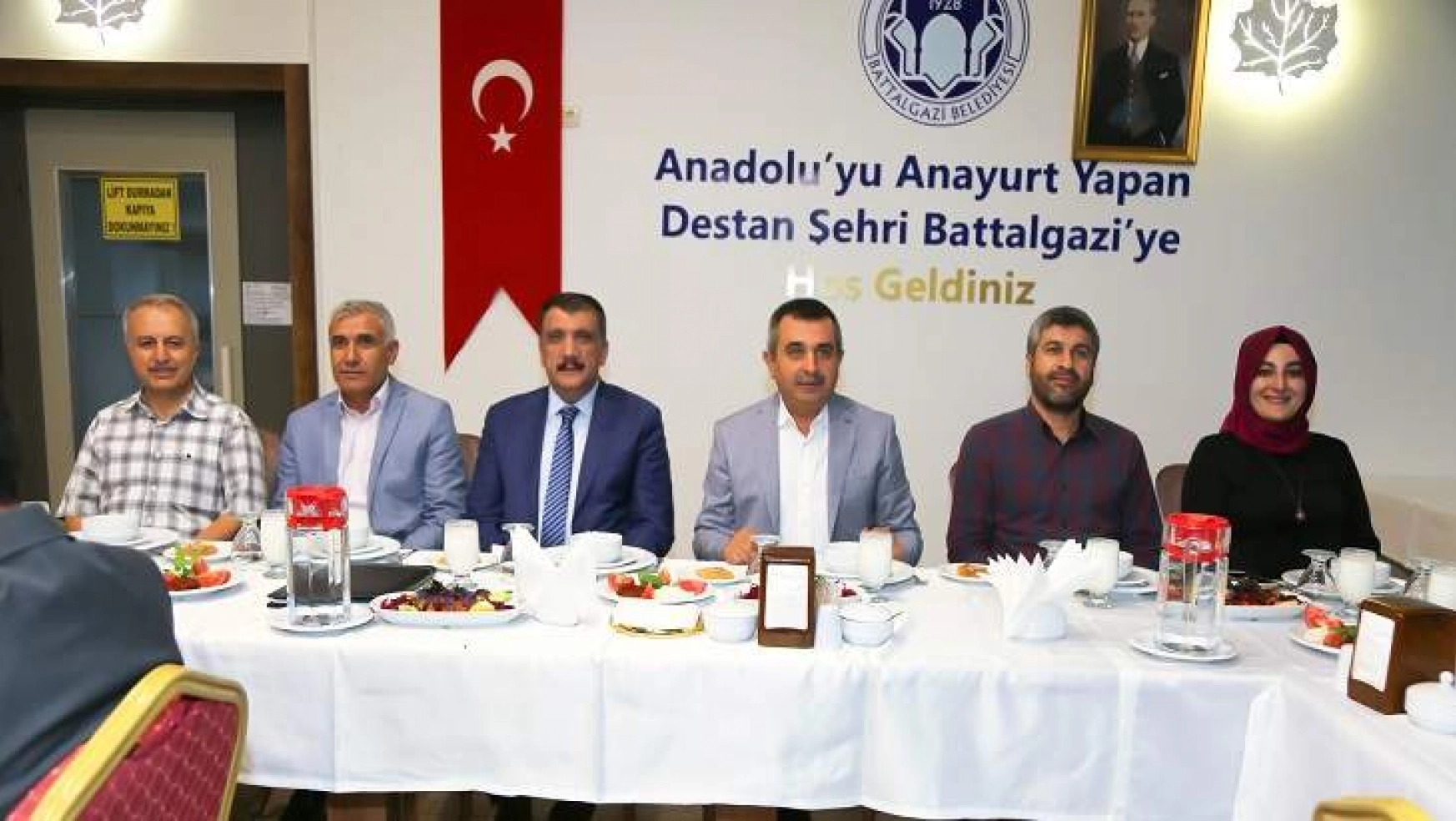 Başkanı Gürkan, AK Parti Yeni İl Yönetimi İle Biraraya Geldi