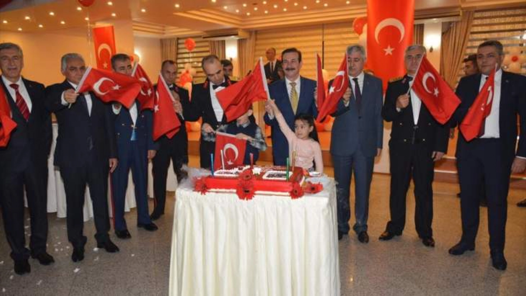 Malatya'da 29 Ekim Cumhuriyet resepsiyon düzenlendi