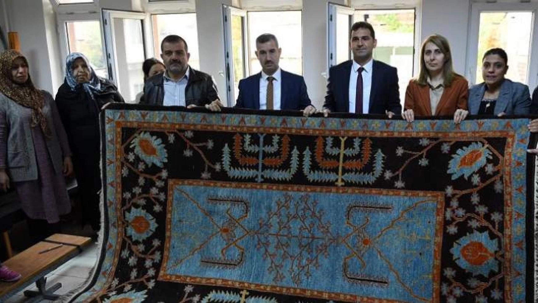 Başkan Çınar, Gündüzbey Yeşilkonak'ta ki Halı Kesme Törenine Katıldı