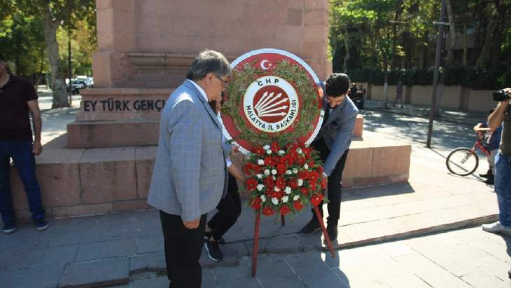 CHP'nin 95'inci kuruluş yıl dönümü