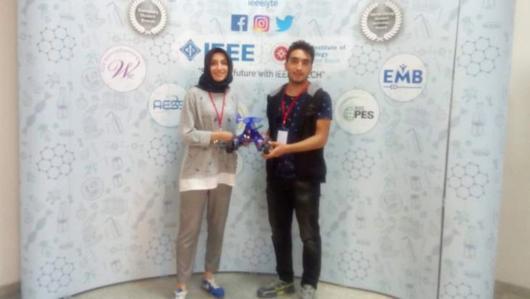 Kodlama Kulübü İzmir'de Robot Yarışmasını Katıldı