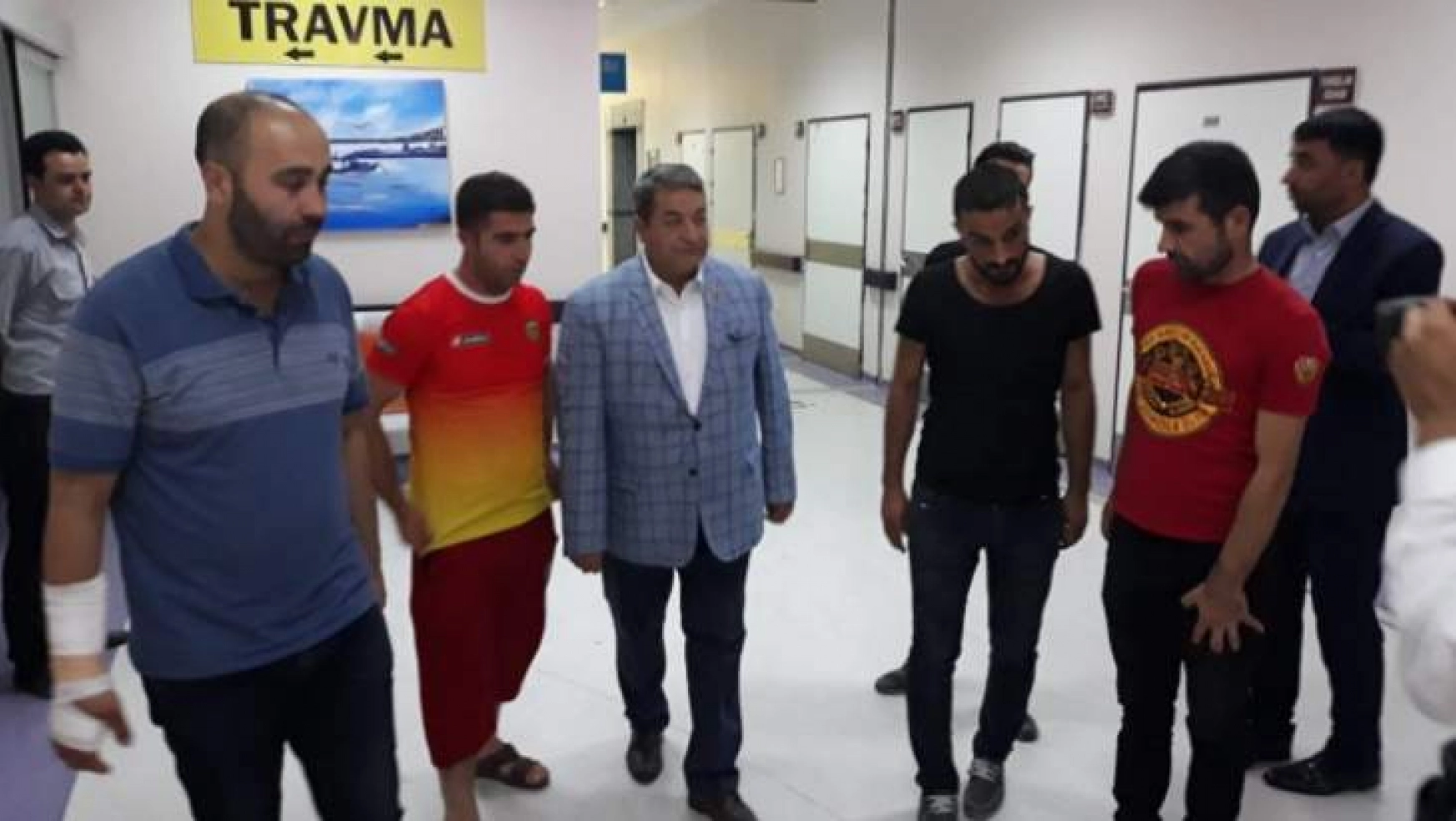 MHP'li Fendoğlu'ndan, yaralanan taraftarlara ziyaret