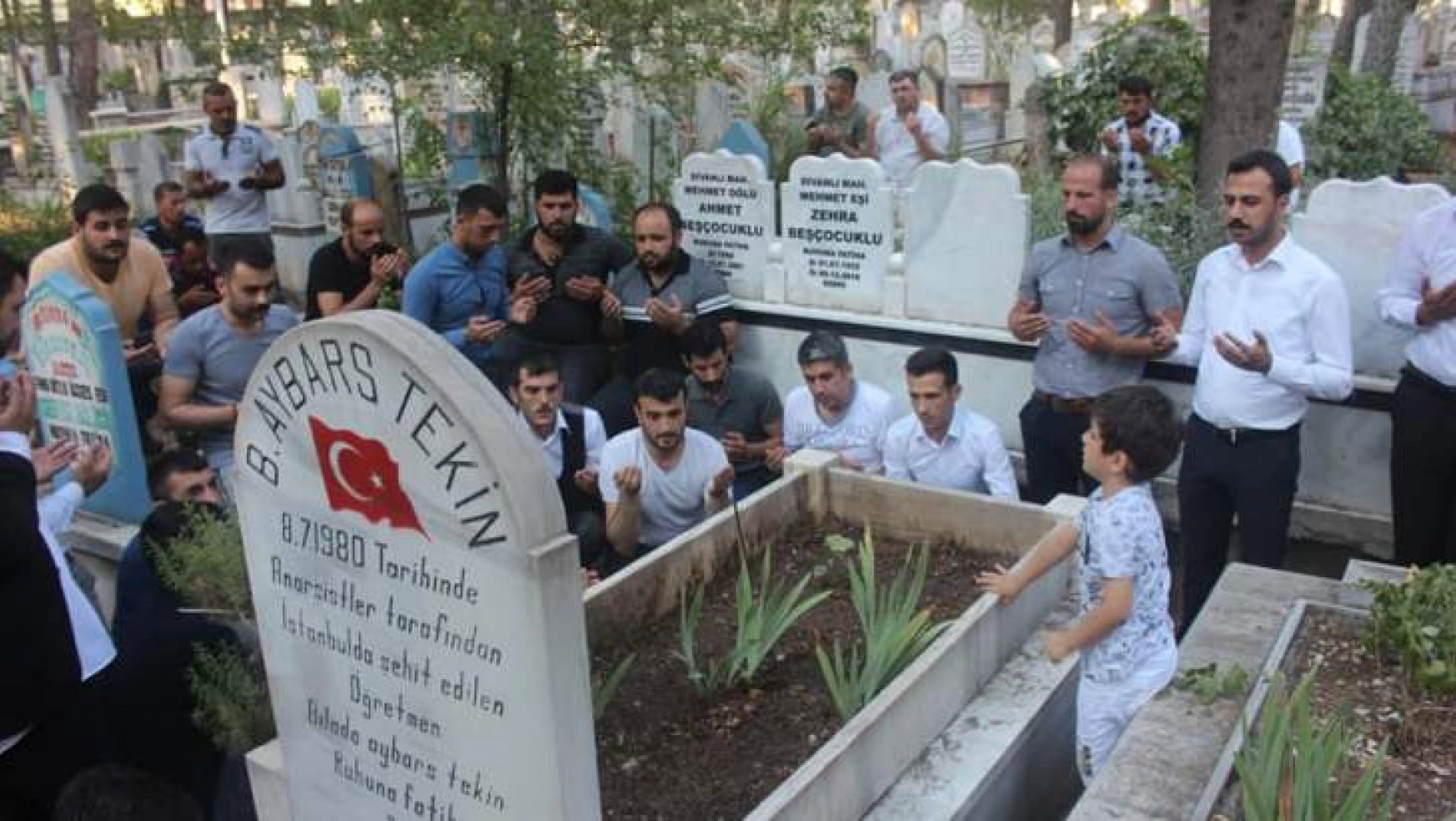 Ülkücü Şehit Bleda Aybars Tekin Vefatının Yıldönümünde Mezarı Başında Anıldı!
