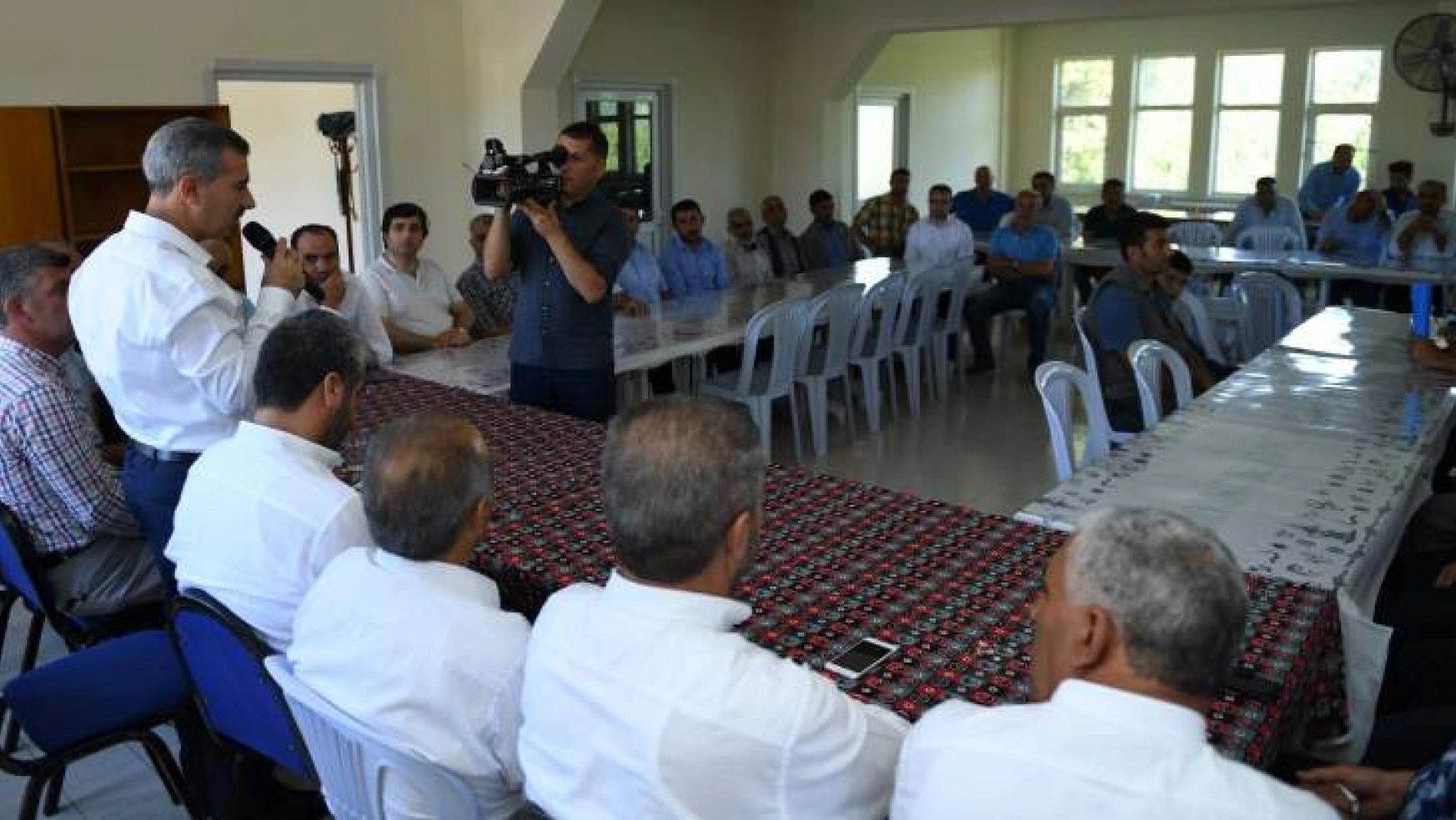 Başkan Çınar, Dilek'te Esnafları Ve Vatandaşları Dinledi