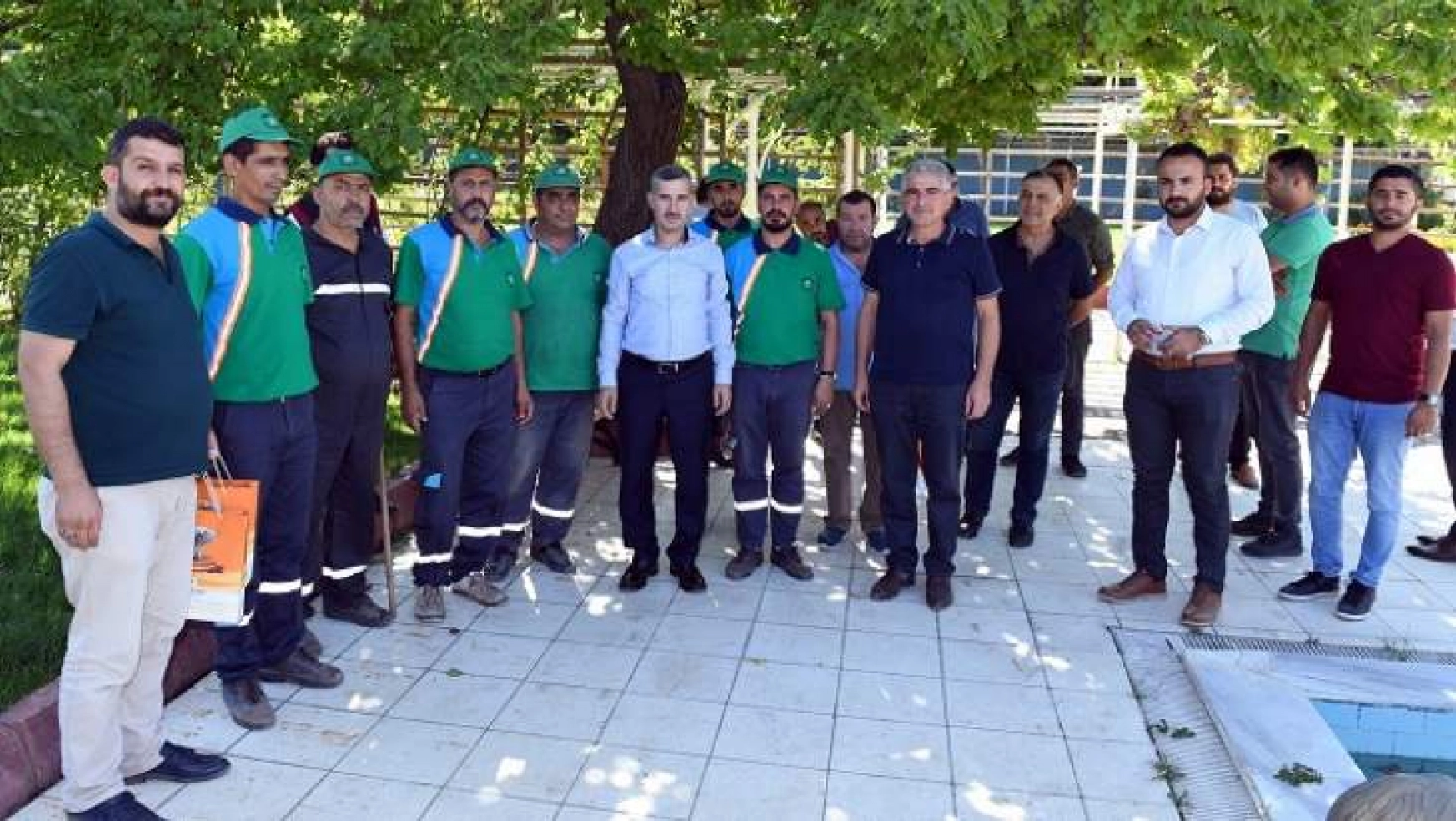 Başkan Çınar, Belediye Personellerin Bayramını Kutladı