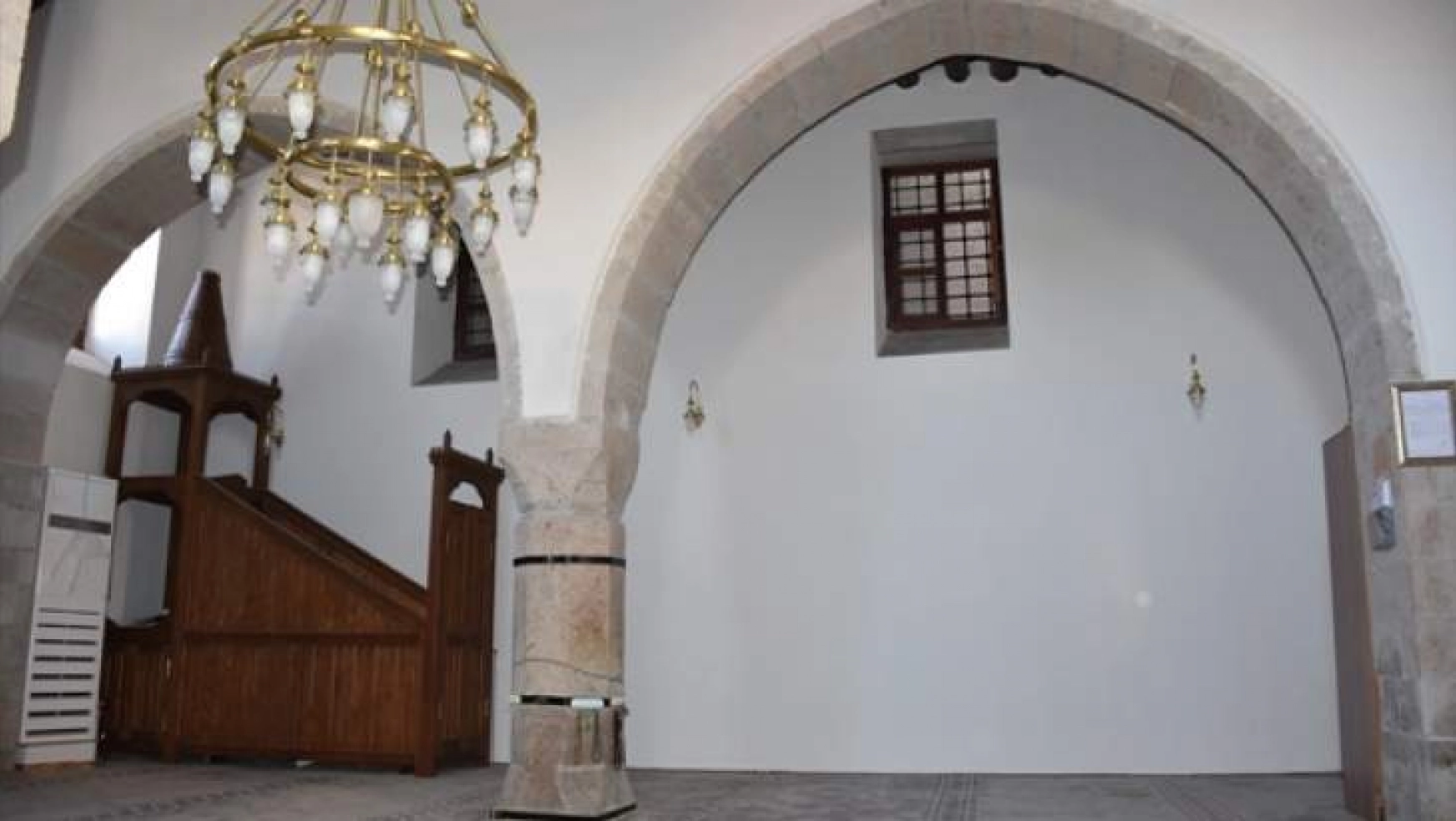 Ecdat yadigarı Toptaş Camisi yeniden ibadete açıldı