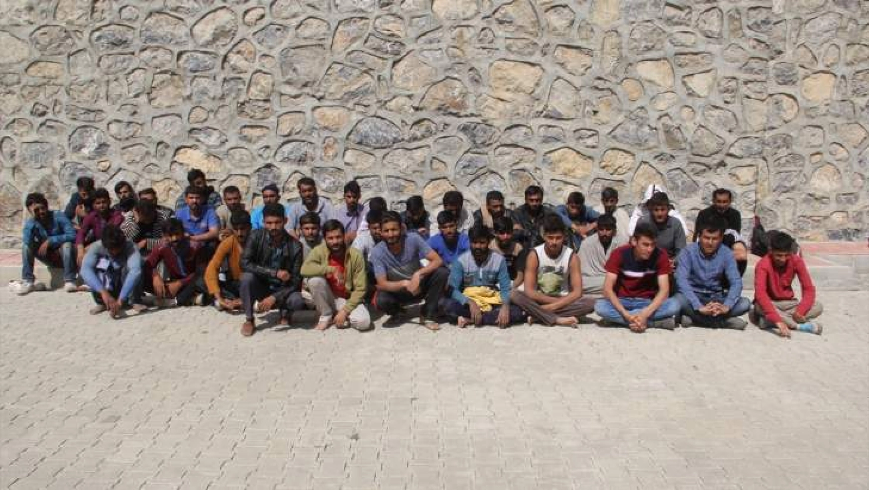 Van'da 40 düzensiz göçmen yakalandı