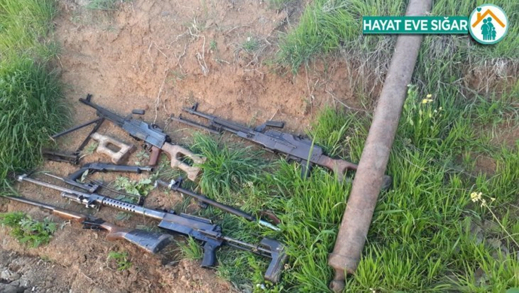 Hakurk'ta PKK'ya ait çok sayıda silah ve mühimmat ele geçirildi