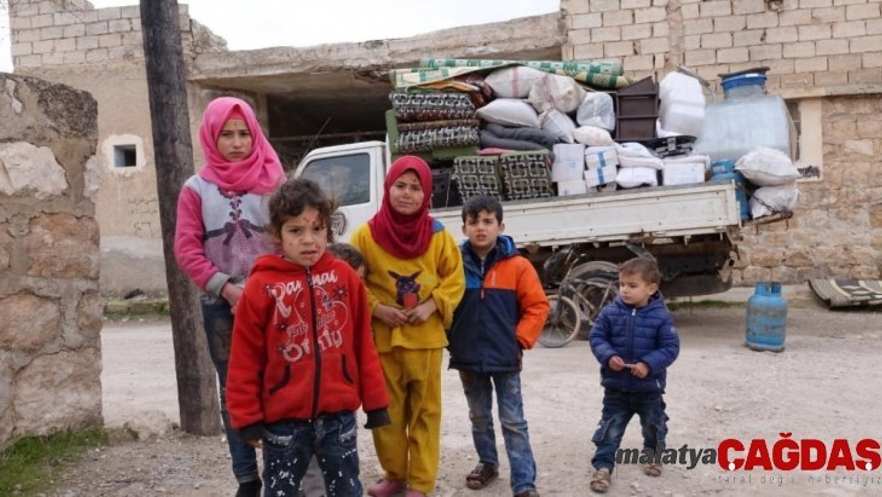 Halep'teki siviller ölümden kaçmaya devam ediyor