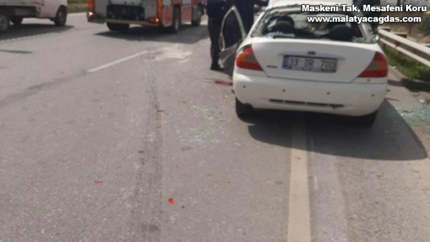 Hatay'da beton mikseri otomobile çarptı: 1 ölü
