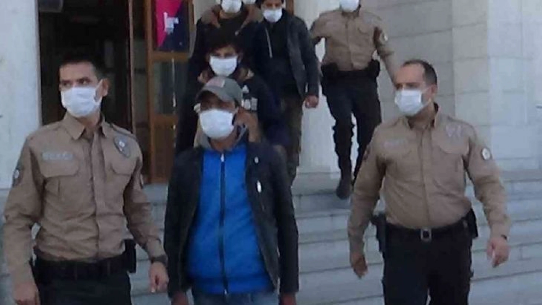 Hatay'da yasa dışı yollarla Türkiye'ye giren 8 kişi yakalandı