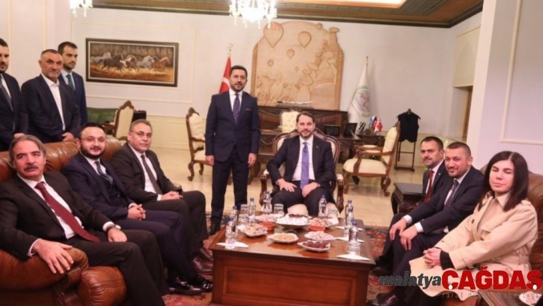 Hazine ve Maliye Bakanı Albayrak, Nevşehir Belediyesi'ni ziyaret etti