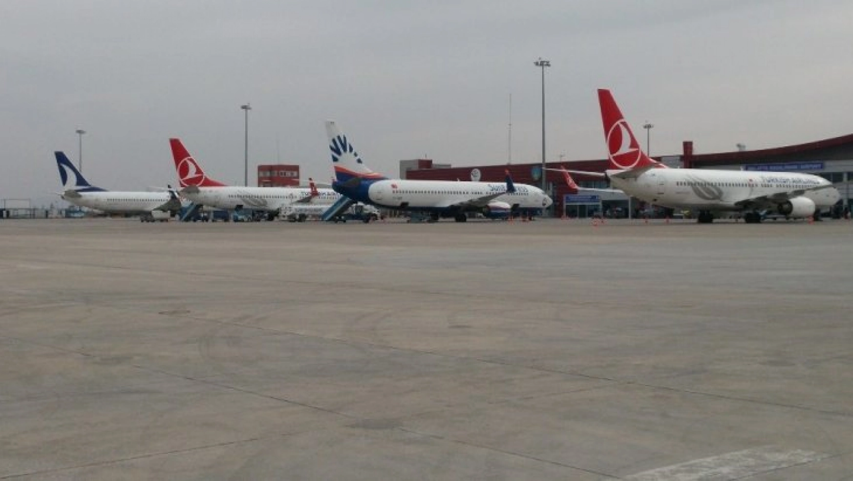 Malatya Havalimanı nda 65 bin 197 kişi uçtu