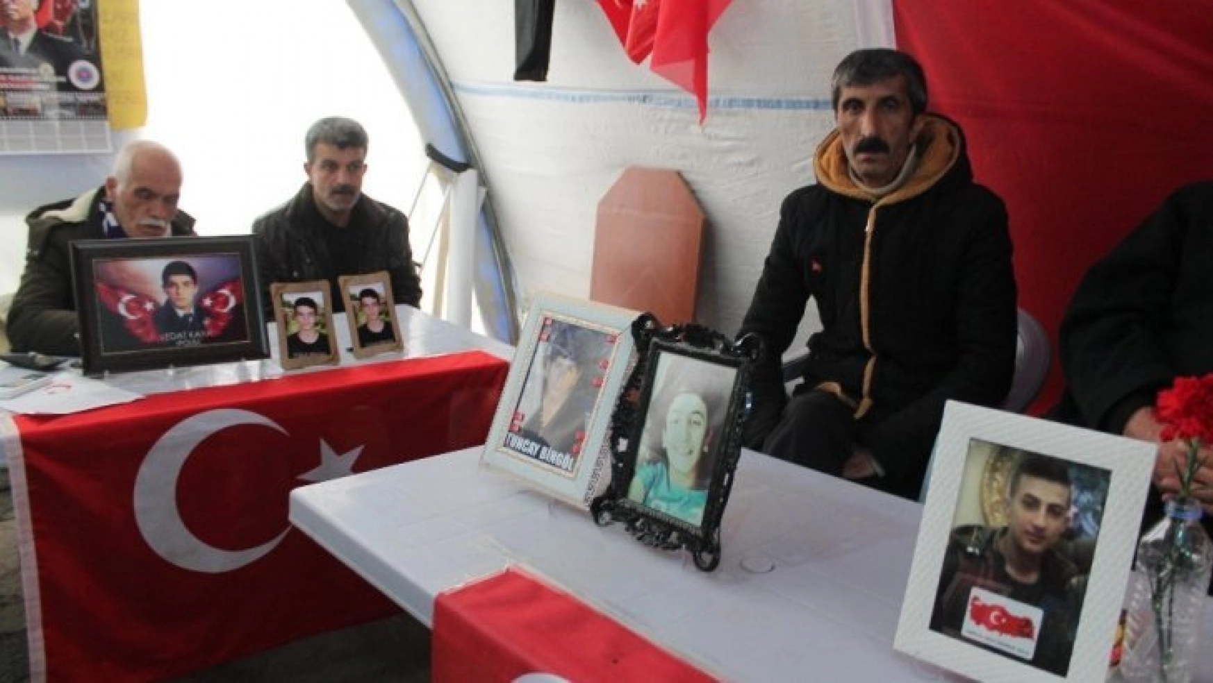 HDP önündeki ailelerin evlat nöbeti 154'üncü gününde