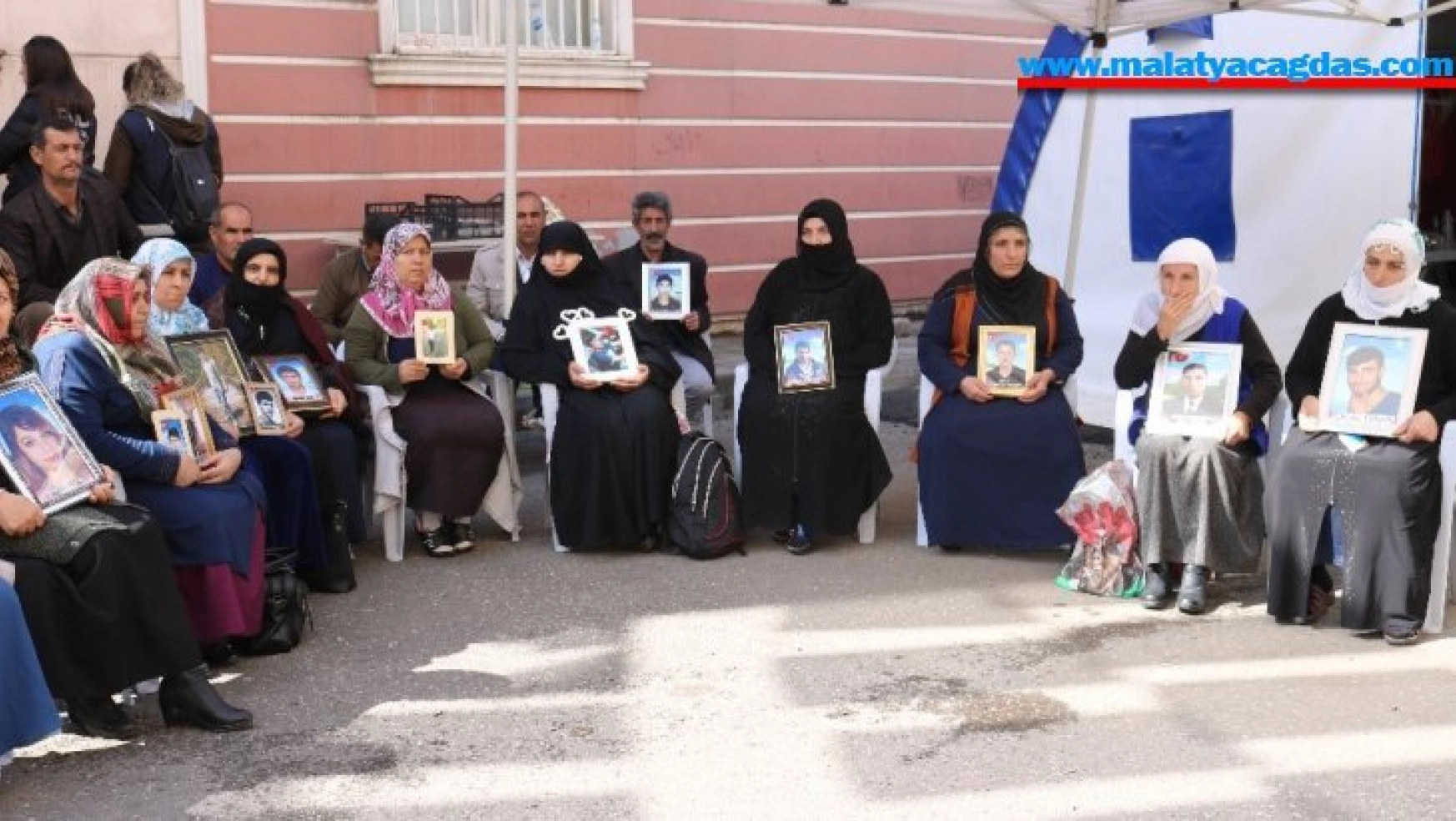 HDP önündeki ailelerin evlat nöbeti 201'inci gününde