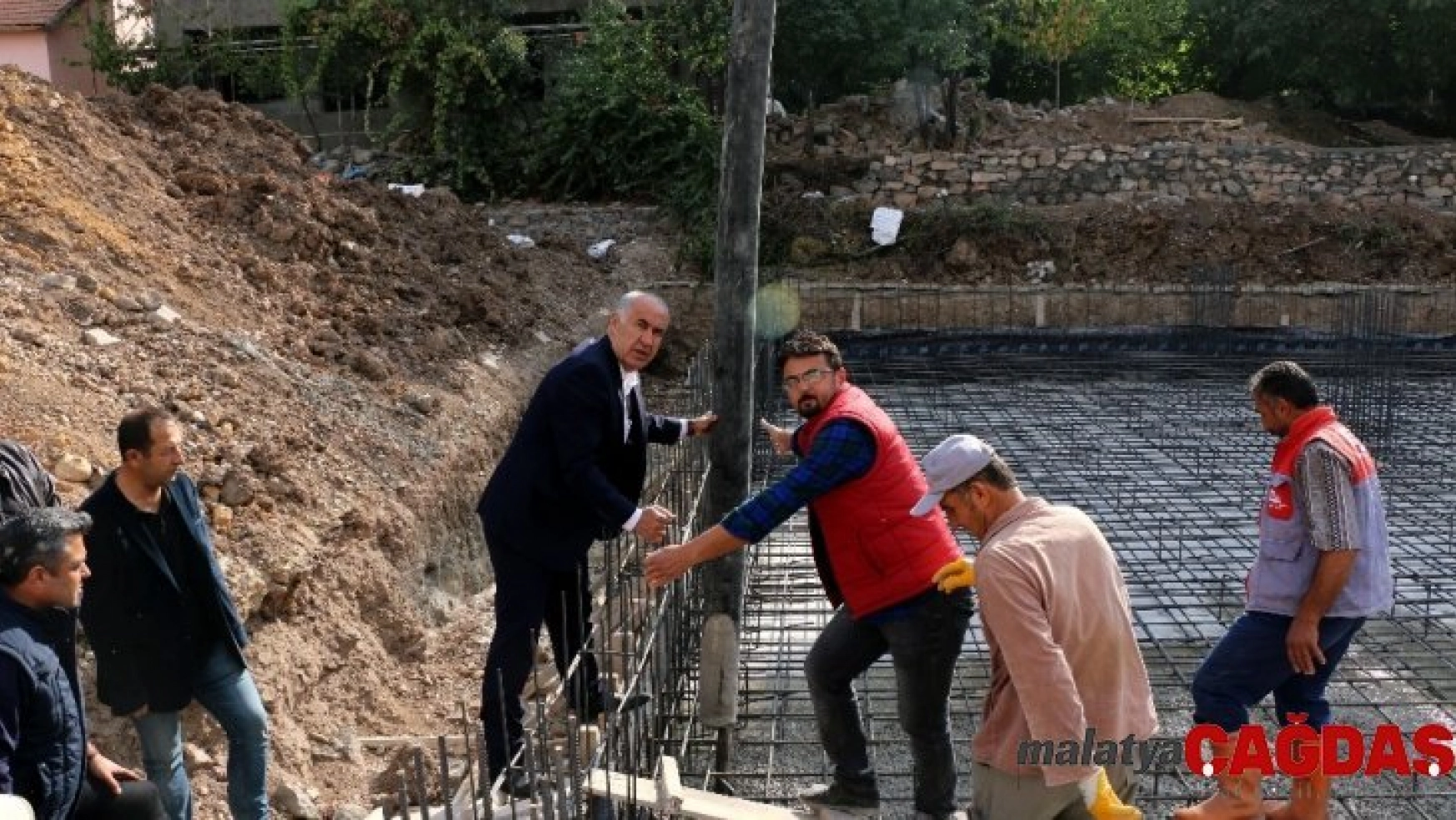Başkan Karadağ, cemevi inşaatını inceledi