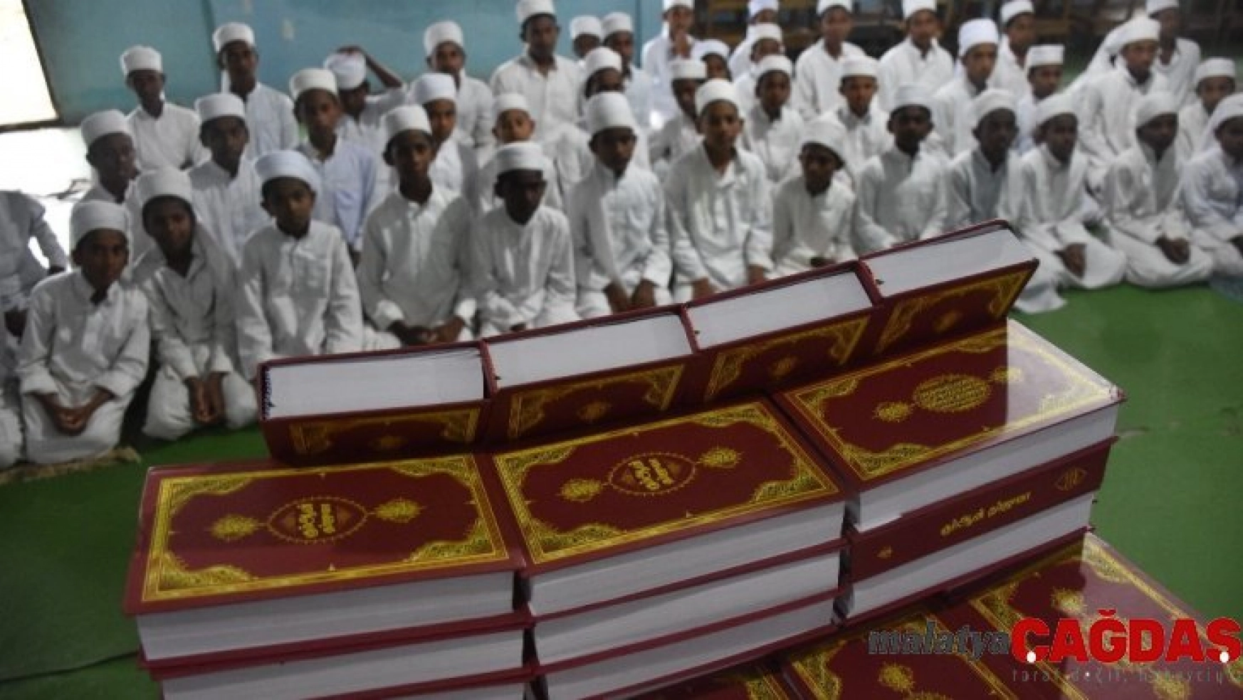 Hindistan'da yerel halka 5 bin Malalayamca mealli Kur'an-ı Kerim dağıtıldı