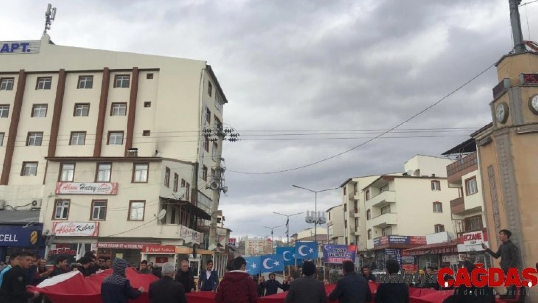 Horasan'da Doğu Türkistan için 'Sessiz Çığlık' yürüyüşü yapıldı