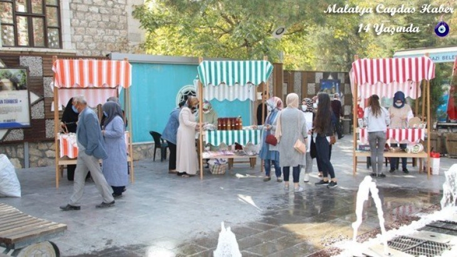 İlk Hanımeli Pazarı Gazi Parkı'nda Açıldı