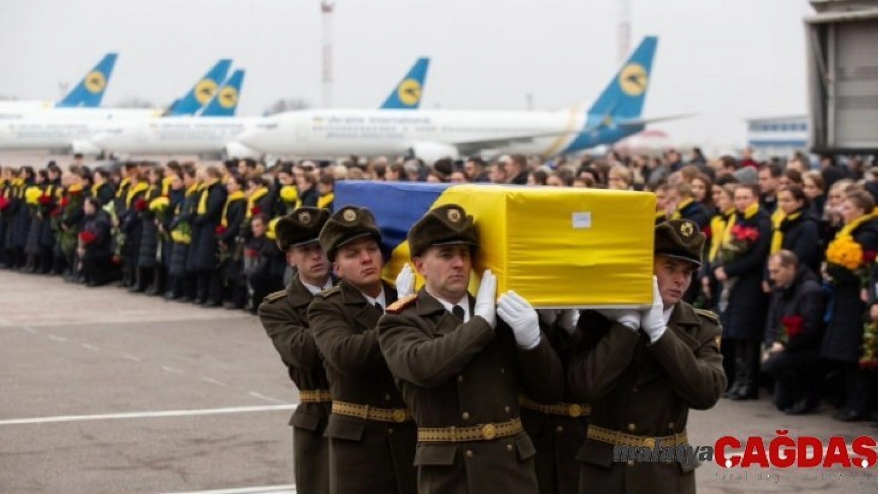 İran cenazeleri Ukrayna'ya teslim etti