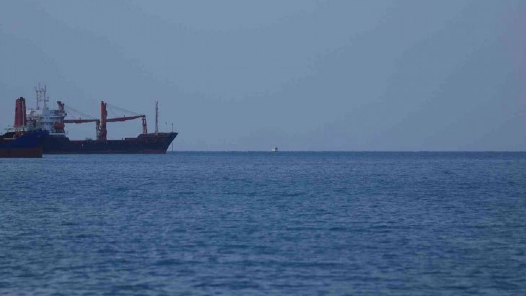 İskenderun Körfezi'nde dinamit yüklü konteyner denize düştü