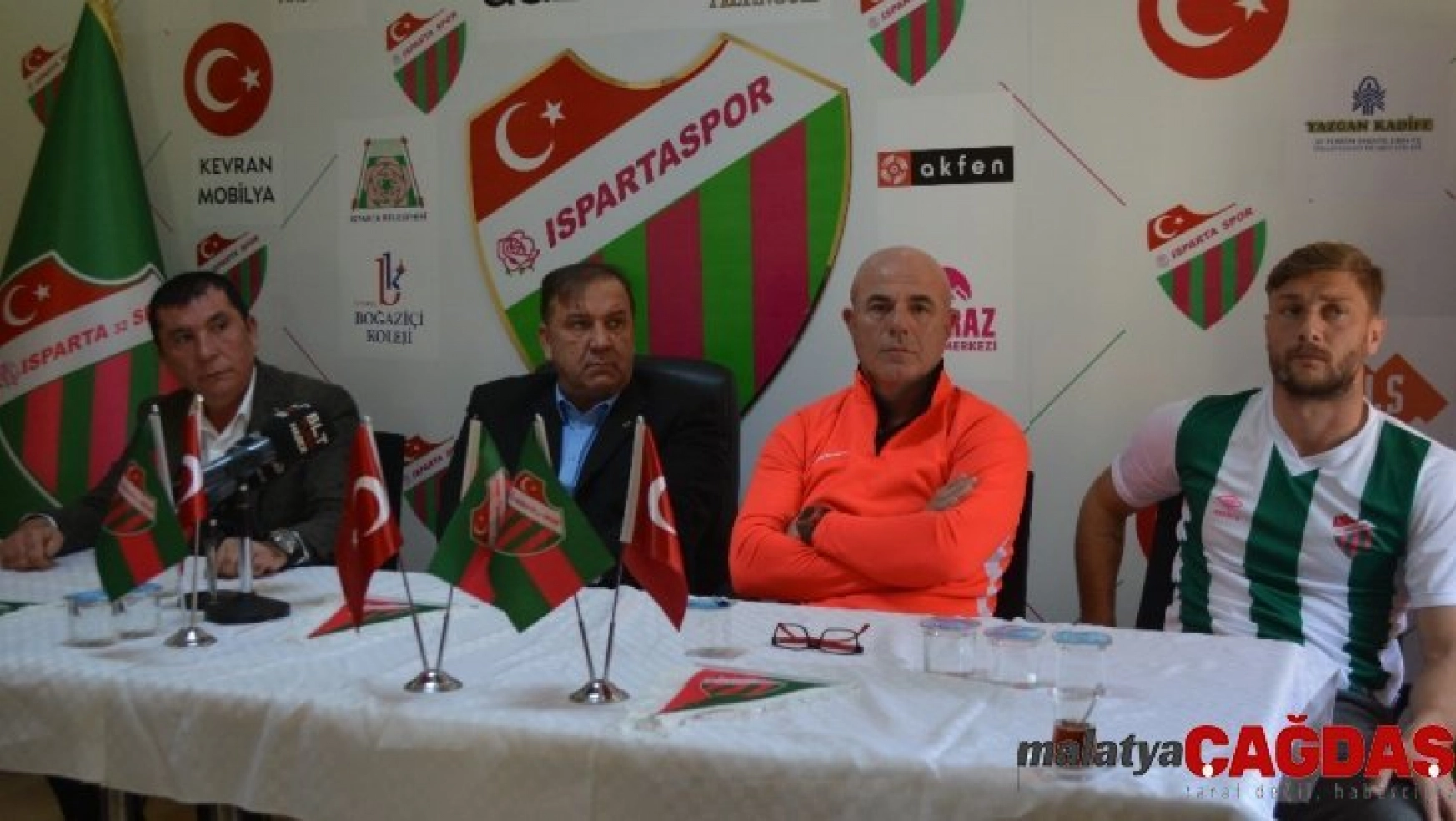 Isparta 32 Spor Başkanı Yazgan: 'Tek yürek, tek yumruk olup şampiyon olacağız'