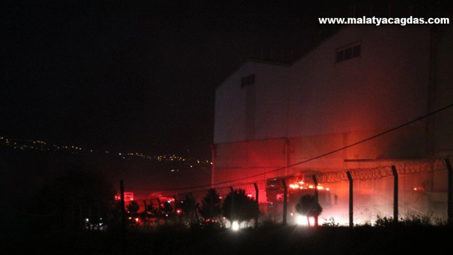 Kahramanmaraş'ta iplik fabrikasında yangın