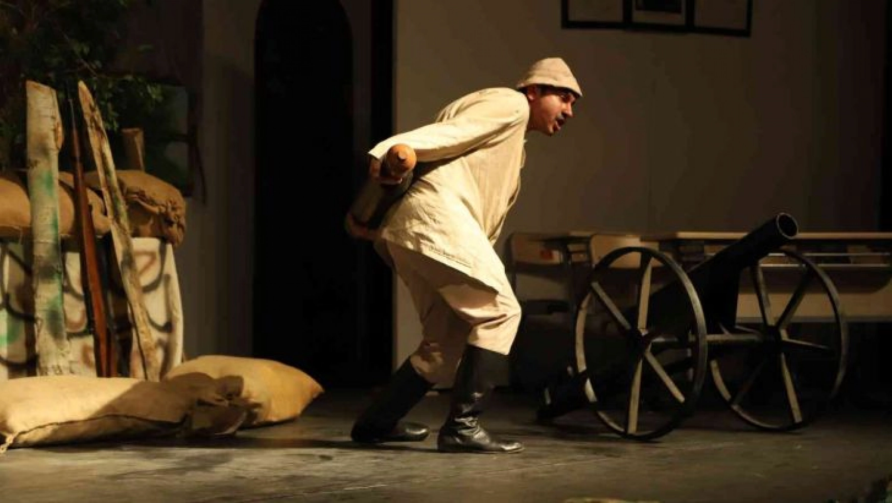 Kahta'da 'Yer ayrı ruh aynı' tiyatro etkinliği düzenlendi