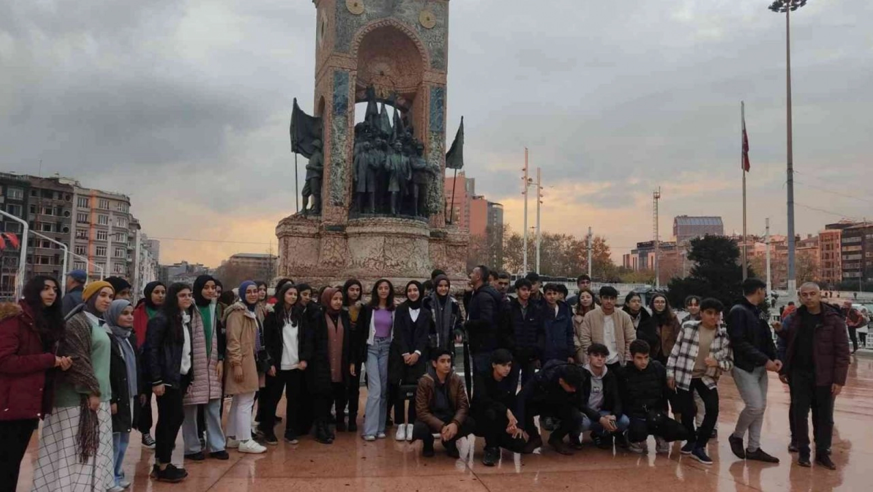 Kahta Fen Lisesi öğrencilerinden Ankara ve İstanbul' a çıkarma