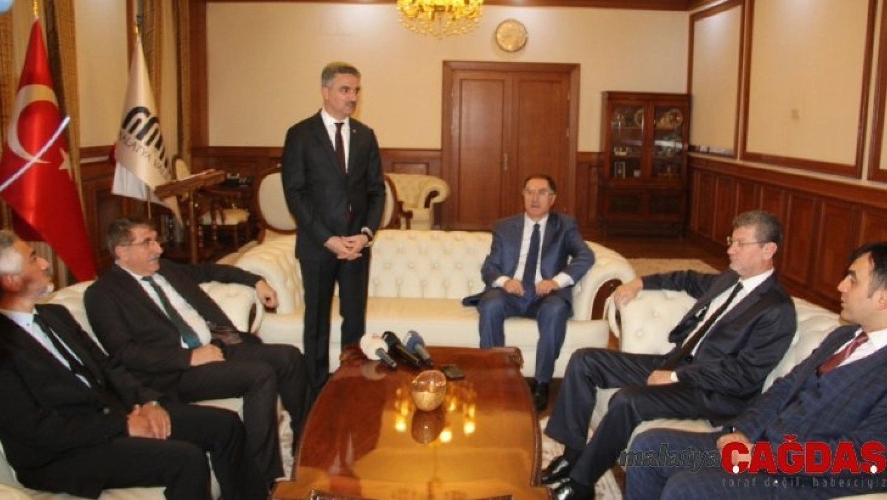 Kamu Başdenetçisi Şeref Malkoç  Vali Baruş'u ziyaret etti