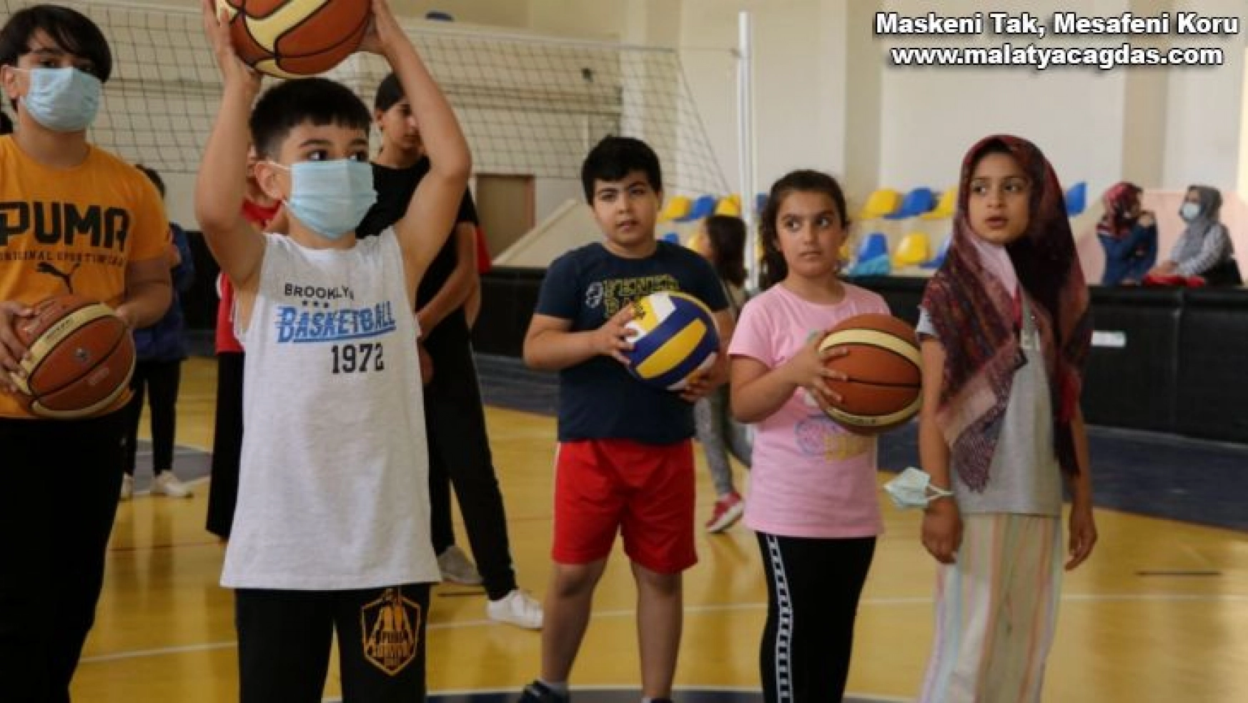 Karaköprü'de çocuklardan basketbol kursuna yoğun ilgi